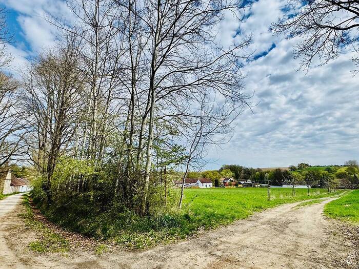 Prodej pozemku pro bydlení 1179 m² — Pořežany, Jihočeský kraj