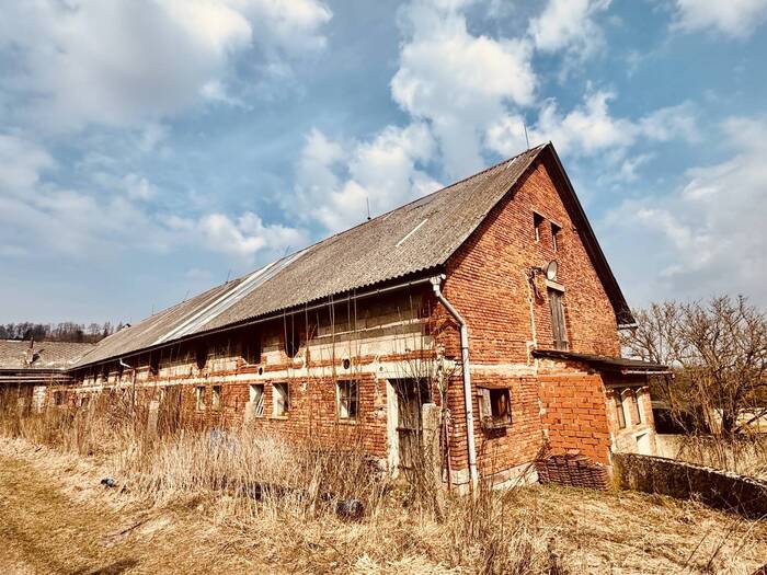 Prodej zemědělské usedlosti 850 m² — Lomnice nad Popelkou, Liberecký kraj