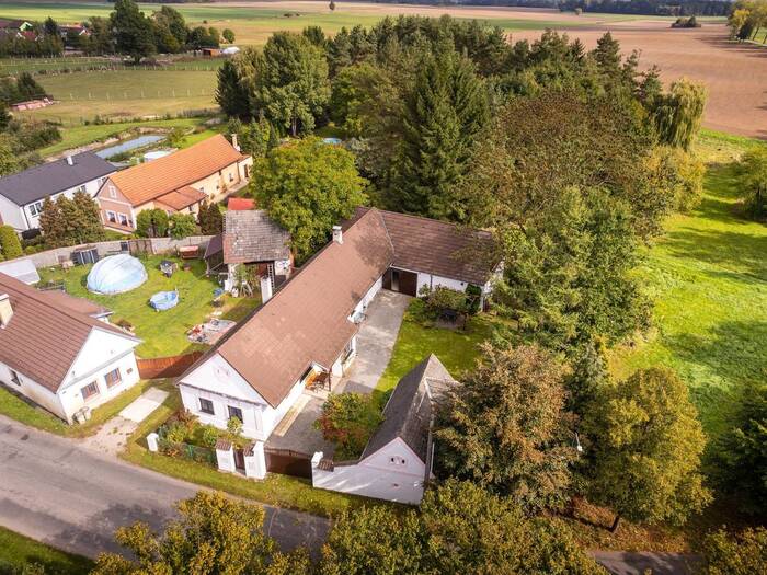 Prodej rodinného domu 234 m², pozemek 1 958 m² — Tábor, Sviny
