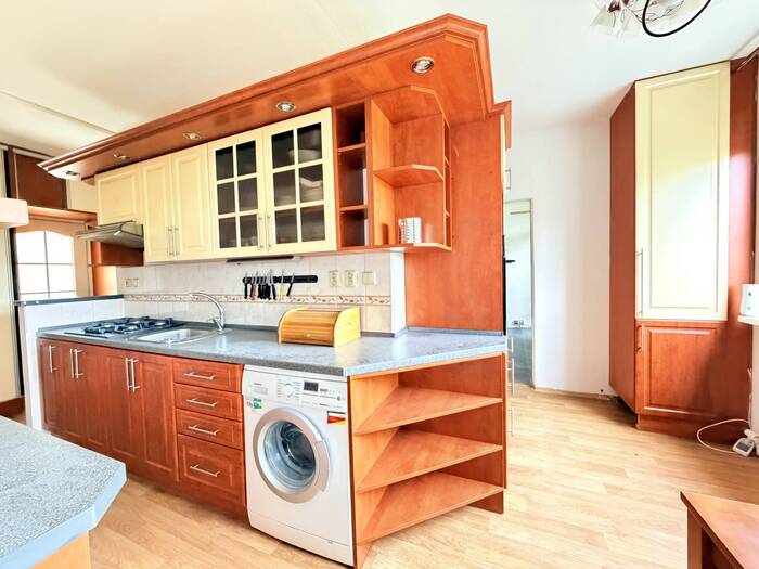 Prodej bytu 4+1, 78 m² — Husova, Chomutov