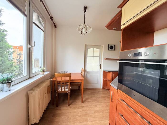 Prodej bytu 4+1, 78 m² — Husova, Chomutov