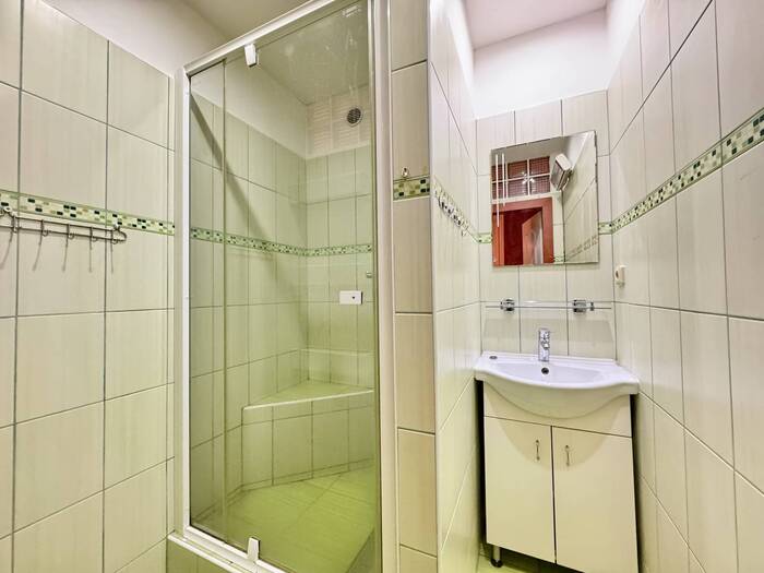Prodej bytu 4+1, 78 m² — Husova, Chomutov