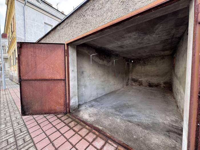 Prodej garáže 20 m² — Lidická, Louny