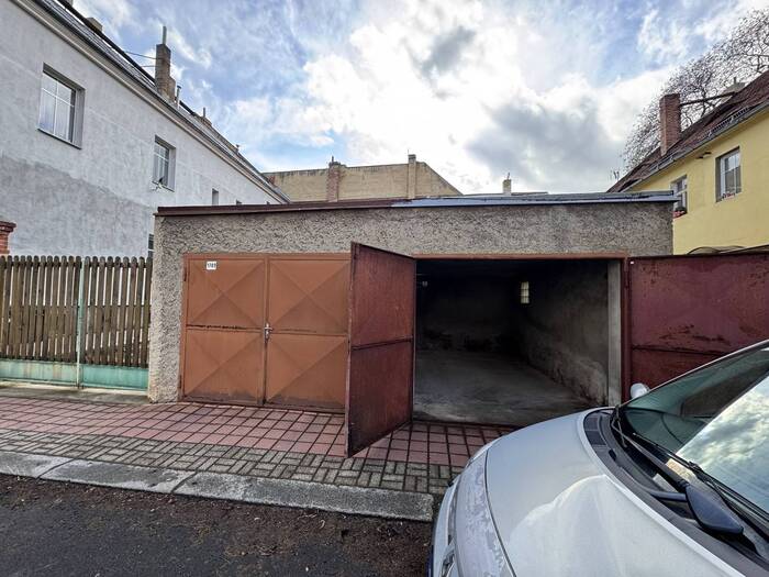 Prodej garáže 20 m² — Lidická, Louny