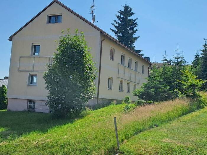 Prodej rodinného domu 462 m², pozemek 154 m² — Prachatice, Strážný