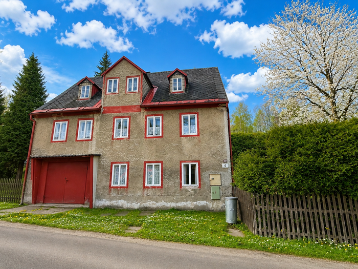 Prodej chalupy 200 m², pozemek 502 m² — Husova, Chomutov