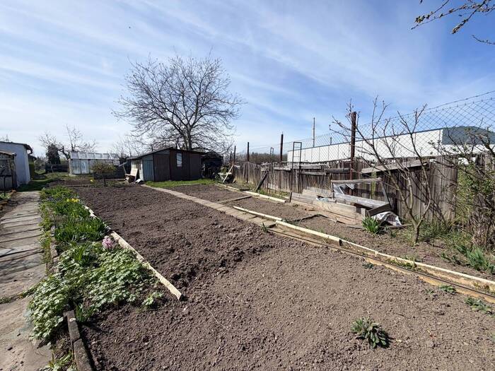 Prodej zahrady 200 m² — Pražská, Chomutov