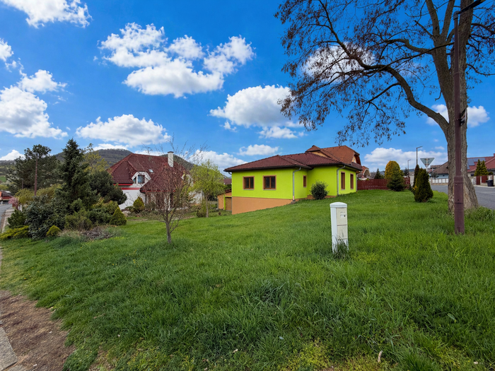 Prodej rodinného domu 105 m² — Miřetice u Klášterce nad Ohří, Ústecký kraj