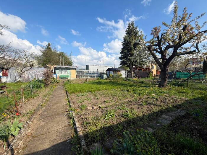 Prodej zahrady 200 m² — Dr. Janského, Chomutov