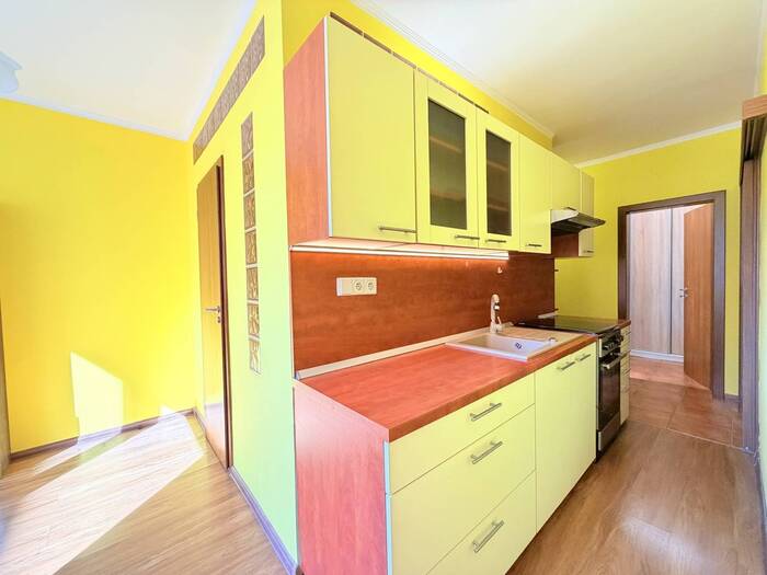 Prodej bytu 2+1, 55 m² — Kundratická, Chomutov