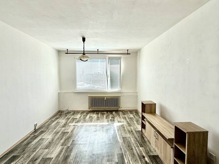 Pronájem bytu 2+1, 55 m² — Bezručova, Chomutov