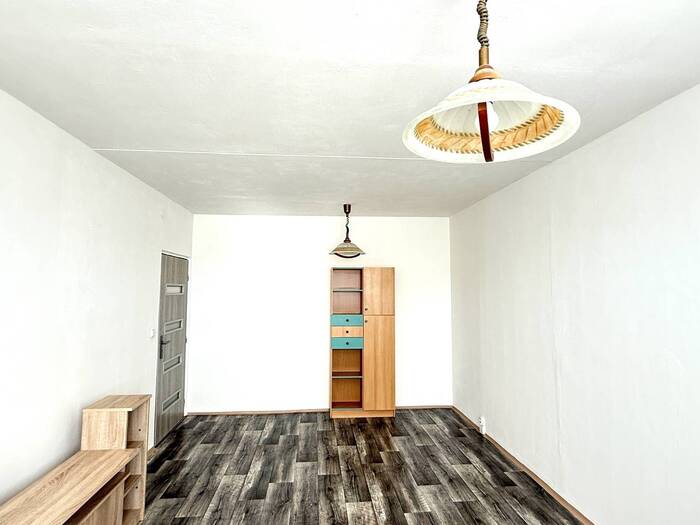 Pronájem bytu 2+1, 55 m² — Bezručova, Chomutov