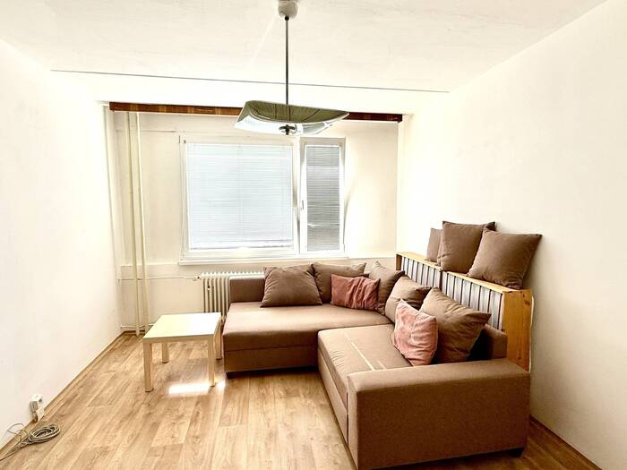 Pronájem bytu 2+1, 55 m² — Bezručova, Chomutov