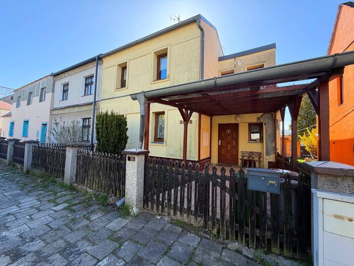 Prodej rodinného domu 98 m² — Karla Čapka, Chomutov