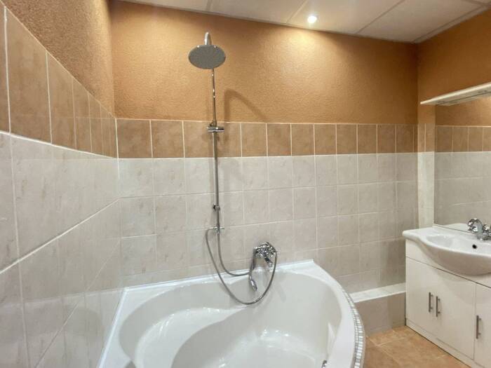 Pronájem bytu 2+1, 62 m² — 17. listopadu, Chomutov