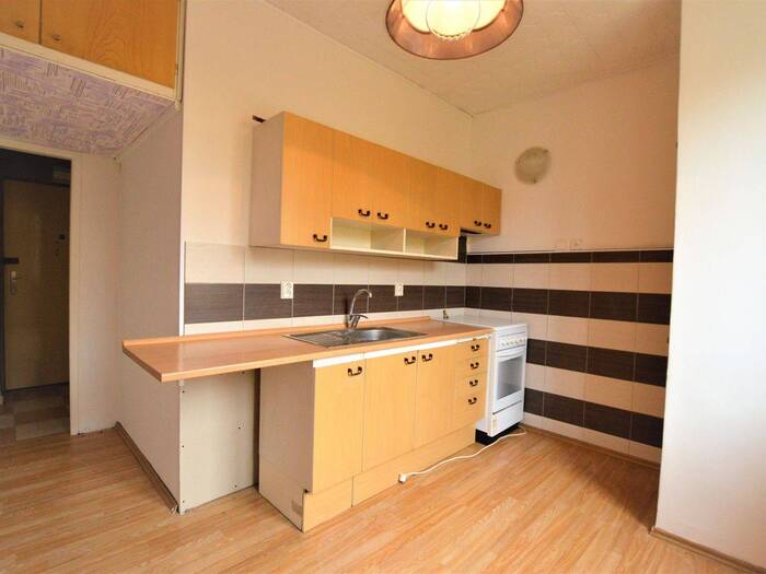 Pronájem bytu 2+1, 54 m² — Hájkova, Louny
