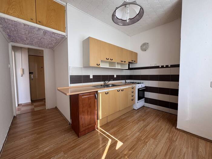 Pronájem bytu 2+1, 54 m² — Hájkova, Louny
