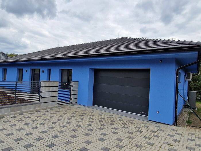 Pronájem rodinného domu 247 m², pozemek 743 m² — 96, Chomutov