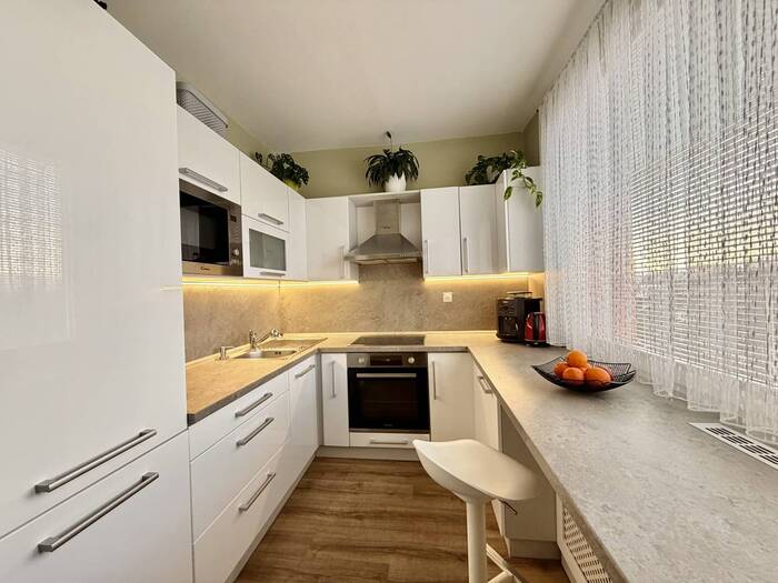 Prodej bytu 2+1, 60 m² — Bezručova, Chomutov