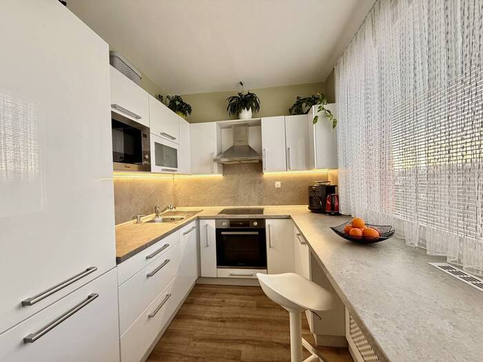 Prodej bytu 2+1, 60 m² — Bezručova, Chomutov