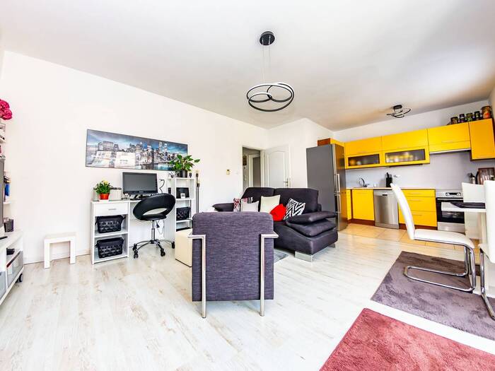 Prodej bytu 2+kk, 62 m² — Přeloučská (Pardubice Staré Čívice), Pardubice