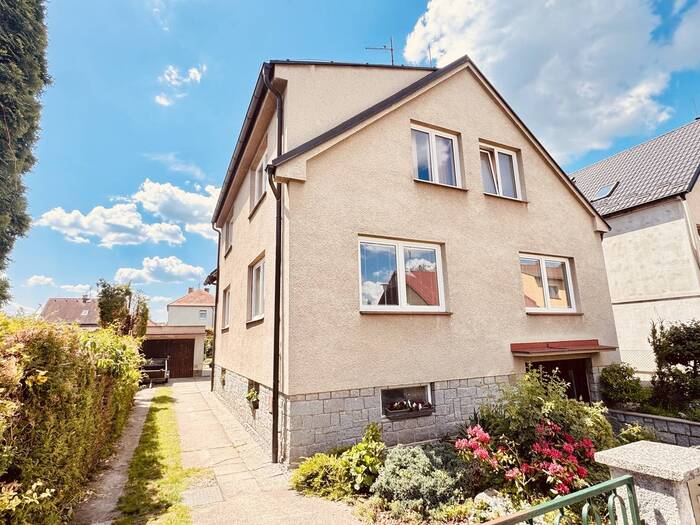 Pronájem bytu 3+1, 75 m² — Zavadilka, České Budějovice