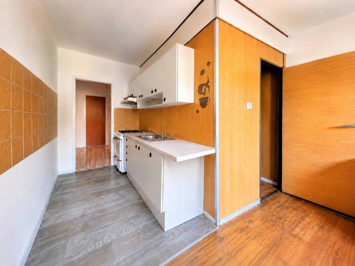 Prodej bytu 2+1, 58 m² — Krušnohorská, Chomutov