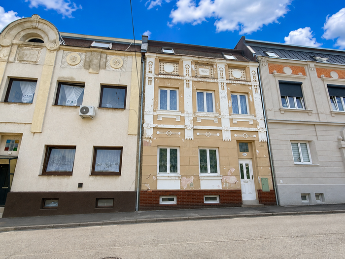 Prodej rodinného domu 220 m² — Mostecká, Chomutov