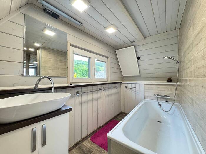 Prodej chaty 60 m², pozemek 840 m² — 13, Chomutov
