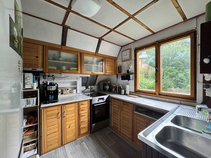 Prodej chaty 60 m², pozemek 840 m² — 13, Chomutov
