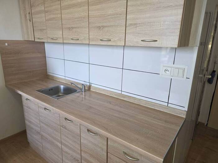 Pronájem bytu 1+kk, 22 m² — Bezručova, Chomutov