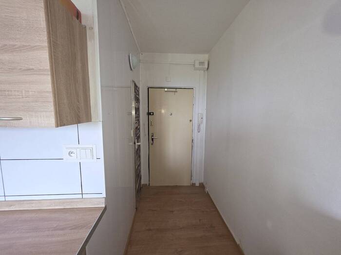Pronájem bytu 1+kk, 22 m² — Bezručova, Chomutov