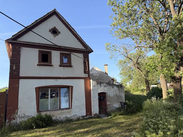 Prodej rodinného domu 120 m², pozemek 1 337 m² — Střezov, Chomutov