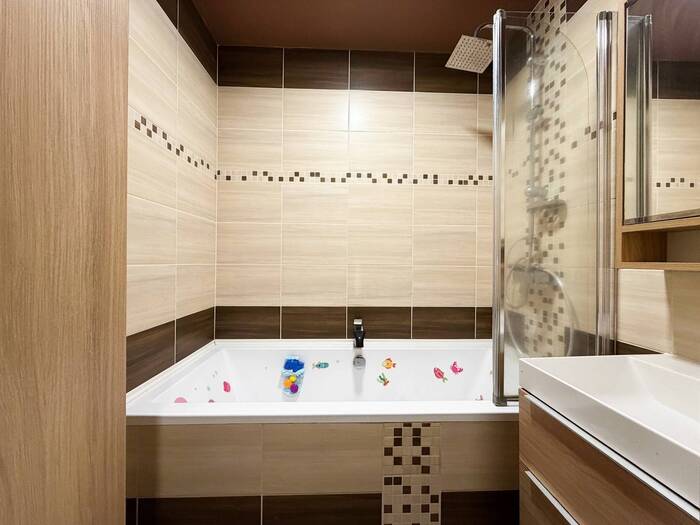 Prodej bytu 4+1, 81 m² — Dlouhá, Chomutov