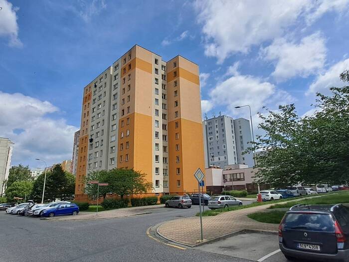Prodej bytu 1+kk, 32 m² — nám. Přátelství, Tábor