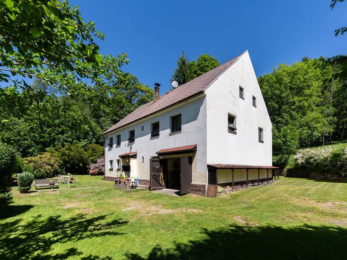 Prodej rodinného domu 320 m² — 46, Chomutov