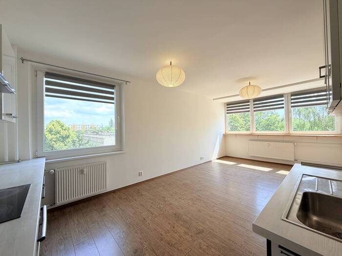 Pronájem bytu 3+kk, 63 m² — Seifertova, Chomutov