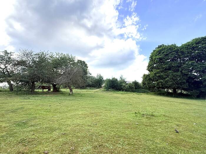 Prodej pozemku pro bydlení 1005 m² — Bečov, Ústecký kraj