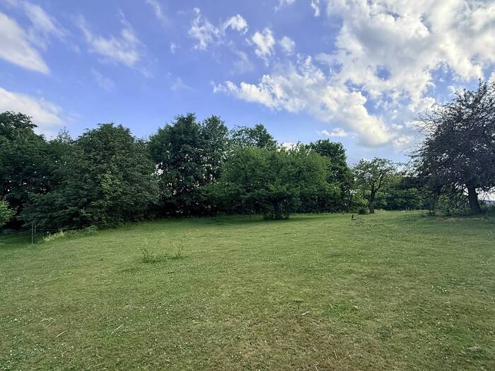 Prodej pozemku pro bydlení 1005 m² — Bečov, Ústecký kraj