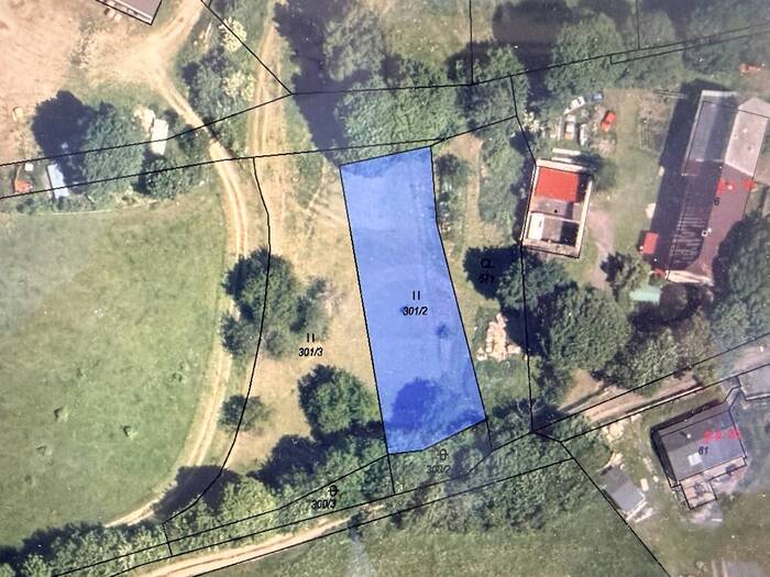 Prodej pozemku pro bydlení 1005 m² — Bečov, Ústecký kraj