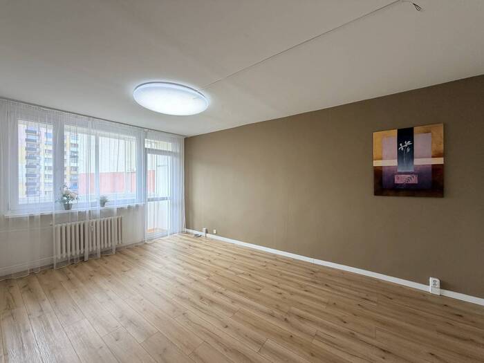 Pronájem bytu 2+1, 62 m² — Dřínovská, Chomutov