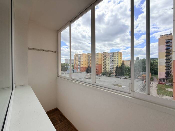 Pronájem bytu 2+1, 62 m² — Dřínovská, Chomutov