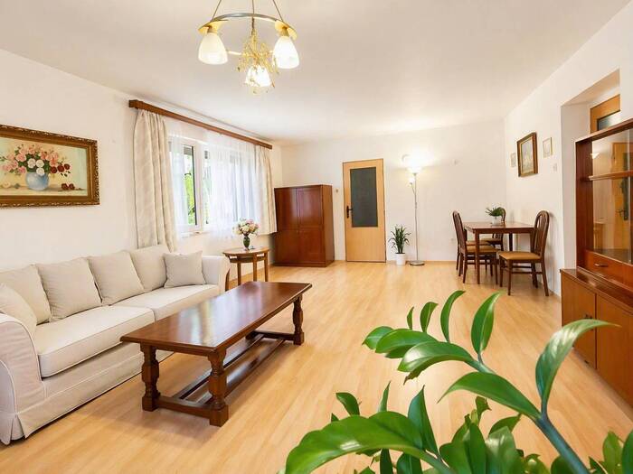 Prodej rodinného domu 175 m², pozemek 1 073 m² — 124, Hradec Králové