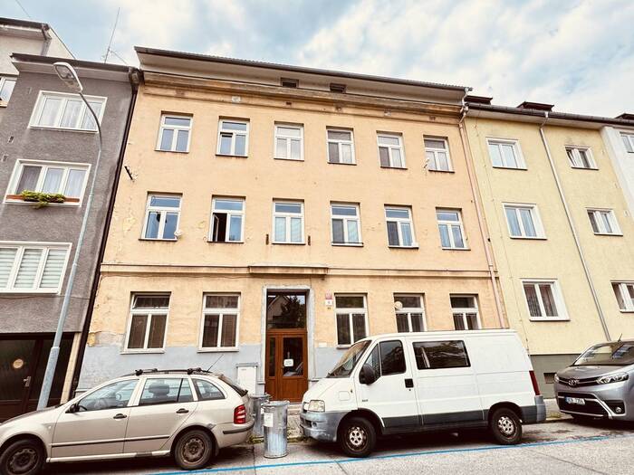 Pronájem bytu 1+1, 40 m² — Heydukova, České Budějovice