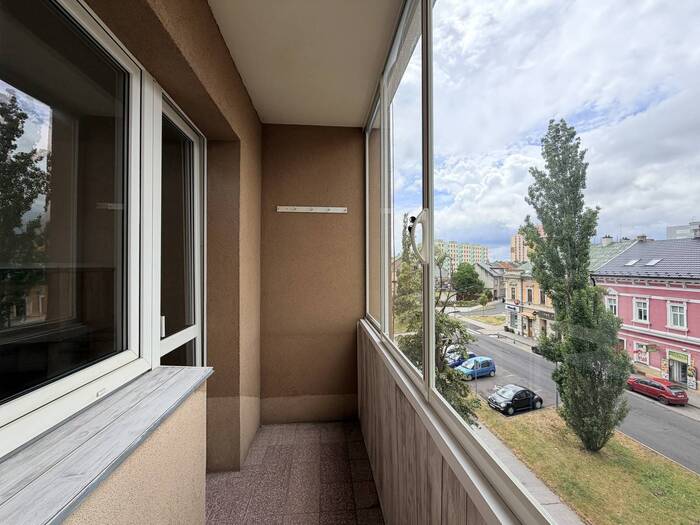Pronájem bytu 2+1, 52 m² — Blatenská, Chomutov