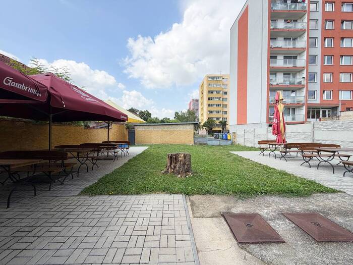 Prodej restaurace 180 m² — Valovská, Louny