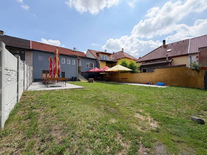 Prodej restaurace 180 m² — Valovská, Louny