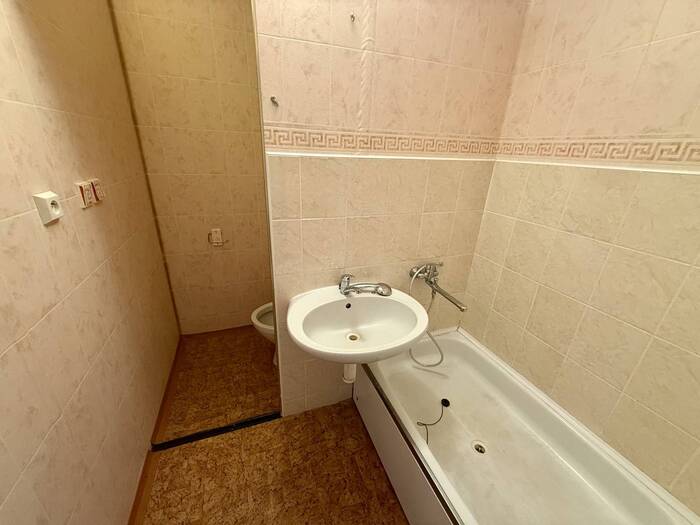 Prodej bytu 2+kk, 40 m² — Šrámkova, Severní Terasa, Ústecký kraj