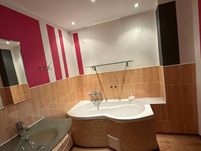 Pronájem bytu 3+1, 64 m² — Vítězslava Nezvala, 407887