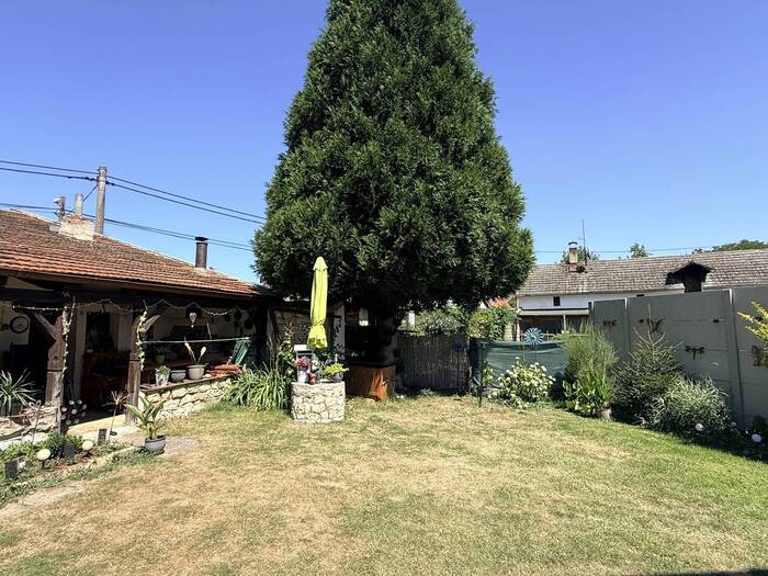 Prodej pozemku 190 m² — 15, Louny